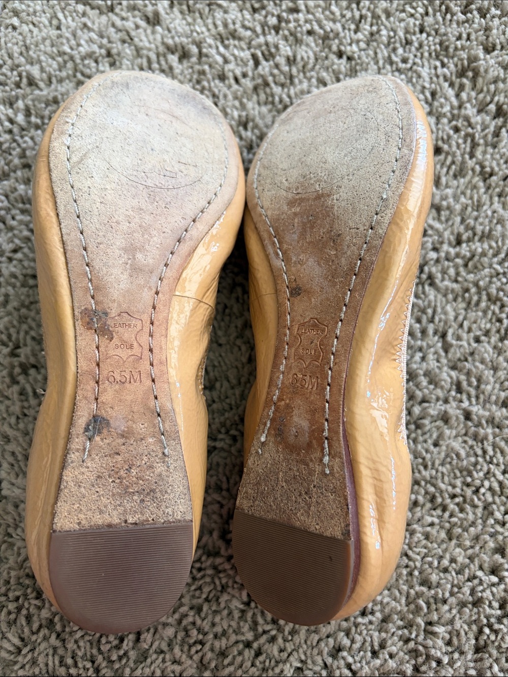 Tory Burch Caroline Patent Leather Ballerina Flats Shoes Nude Beige
Size 6.5M - Picture 8 of 9